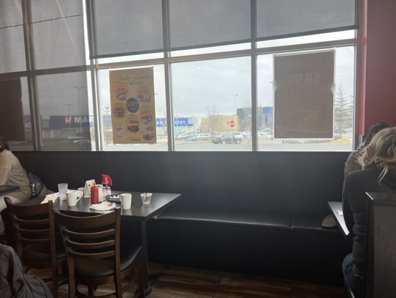 Calgary Restaurant Stacked 캘거리 가성비 식당