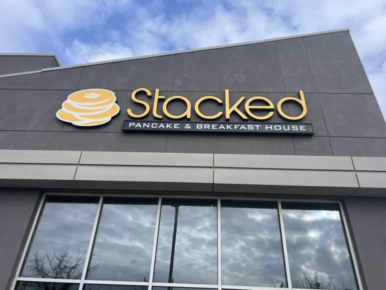 Calgary Restaurant Stacked 캘거리 가성비 식당