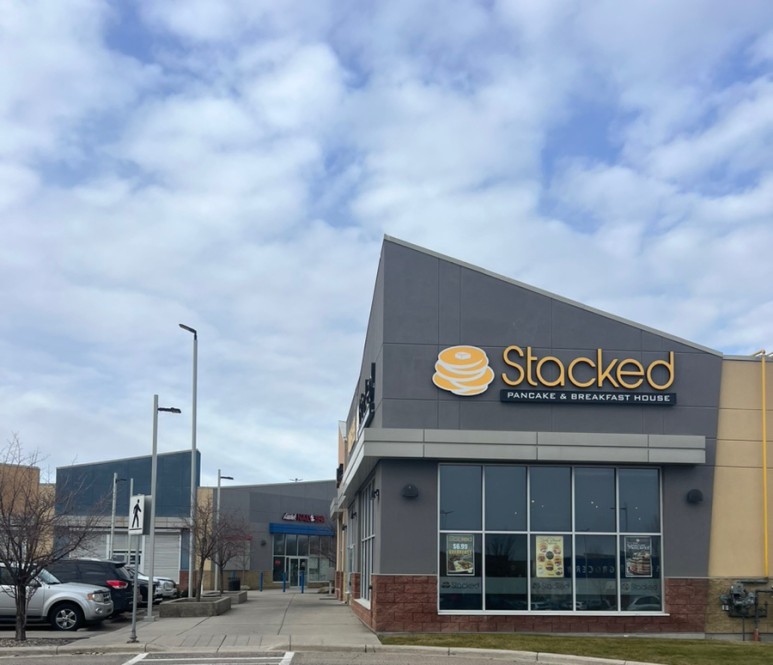 Calgary Restaurant Stacked 캘거리 가성비 식당