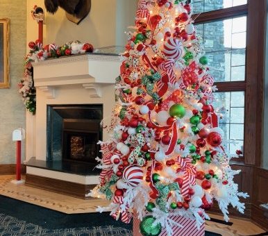 밴프 스프링스 호텔 크리스마스 트리